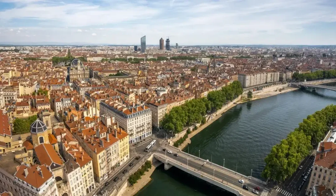 Caluire-et-Cuire ou Lyon centre : où louer votre bureau en 2026 ?